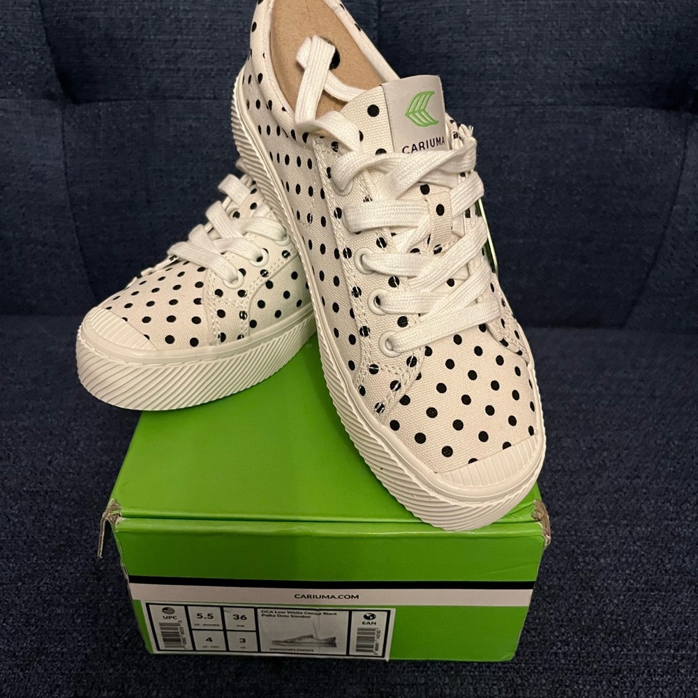 Cariuma OCA Low White Canvas Black Polka Dots Sneakers Size 5.5 Women-NEW